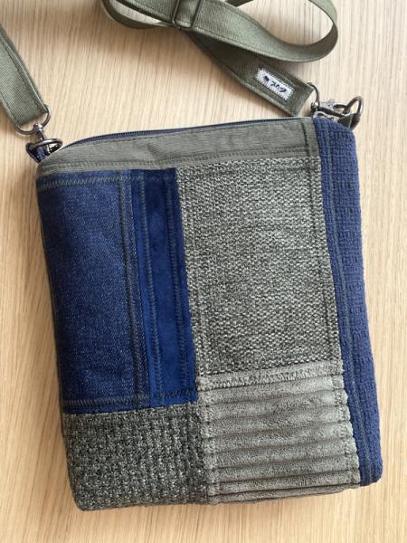 "Flickenwerk II/7" - KHAKI-DUNKELBLAU